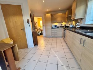 Kitchen Diner - click for photo gallery